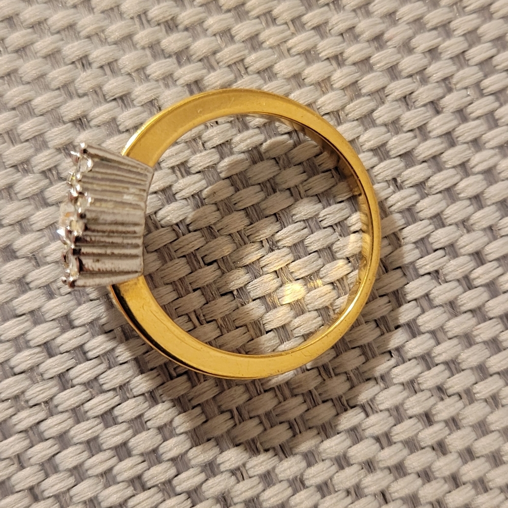 Ring - Picture 4 of 8